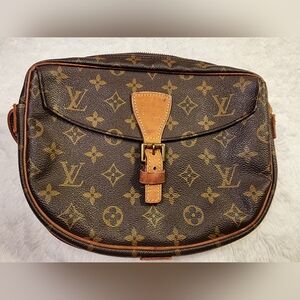 Authentic Louis Vuitton Crossbody HandbagShoulder Bag GM Size